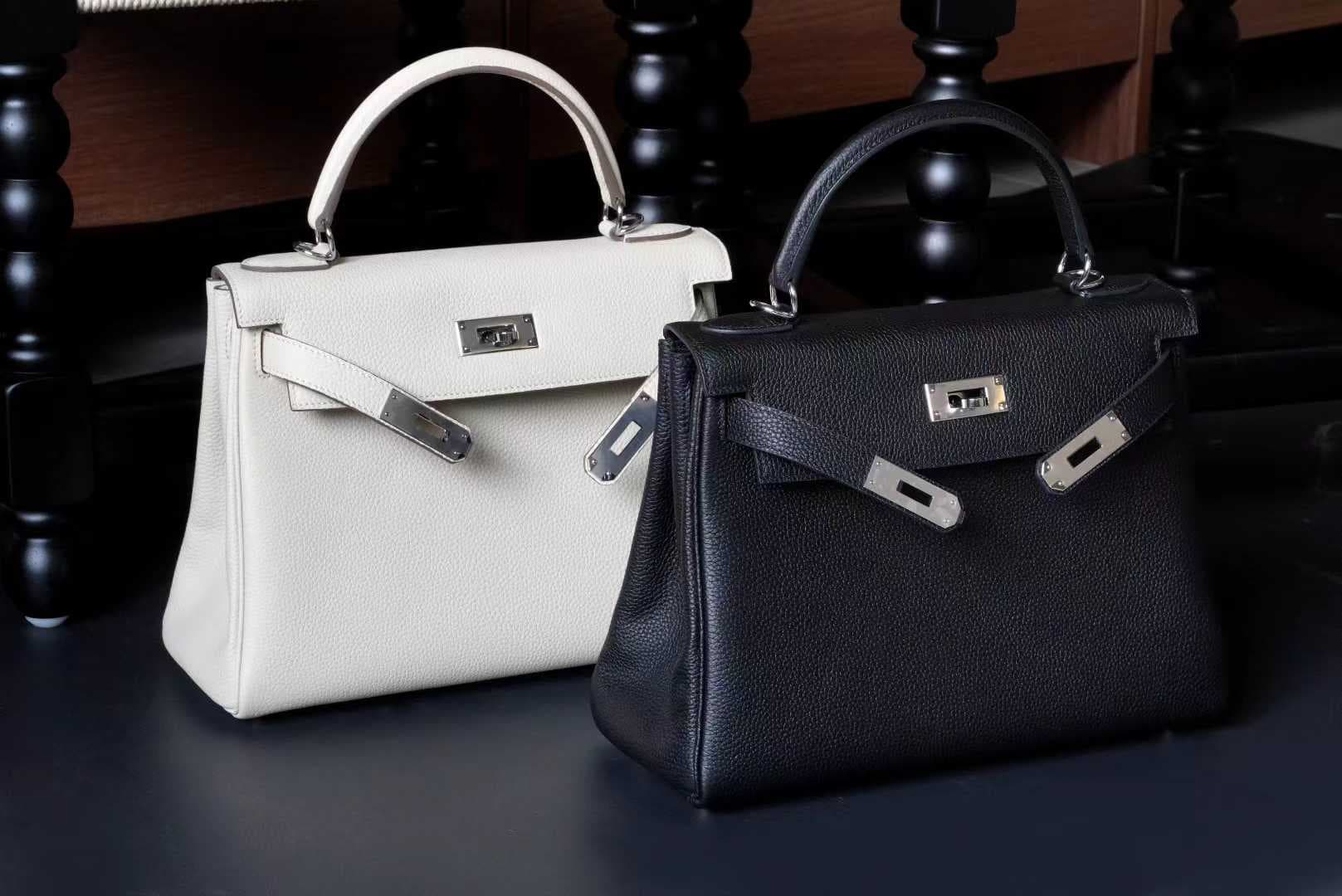Front view of LINJIN LUXURY Kelly 25 handbag in Étoupe Epsom leather, featuring silver hardware and white contrast stitching on a clean white background. - 2