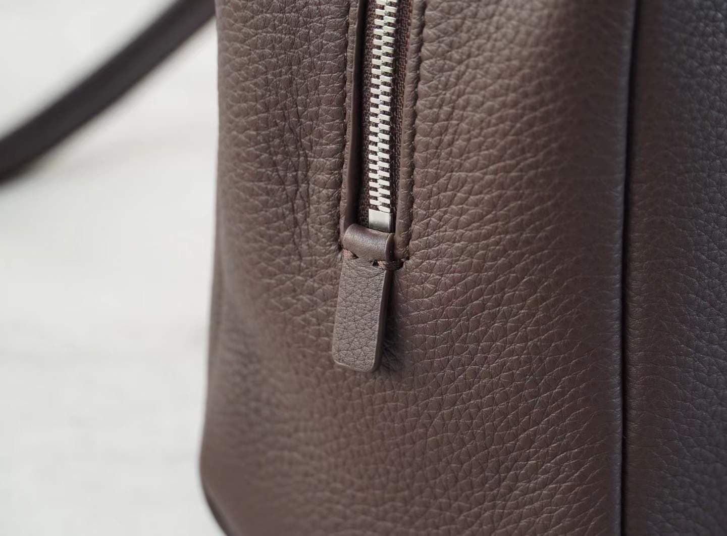 Linjin Luxury dark brown pebbled cowhide leather shoulder bag with slim flat handles and double silver-tone zip closure, minimal logo-free design, on a white background - 6