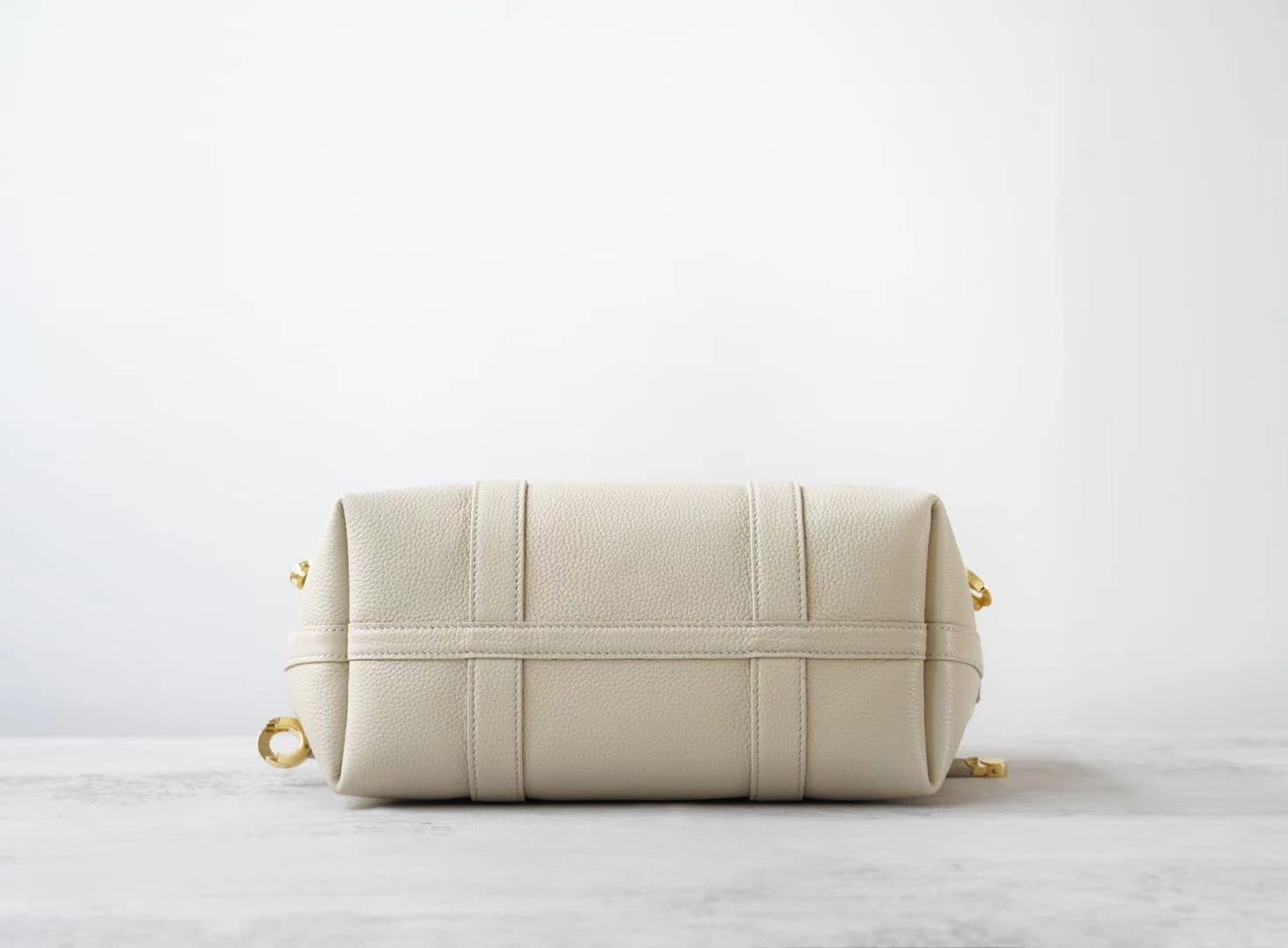 pebbled-leather-tote-bag - 4