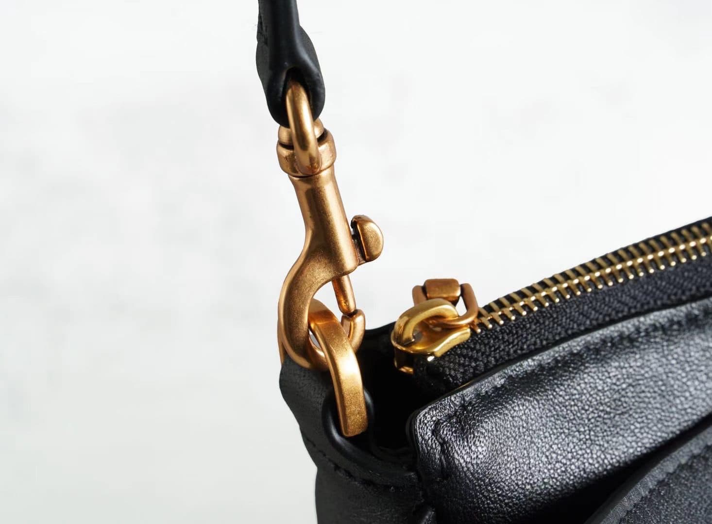 black-leather-mini-shoulder-bag - 4