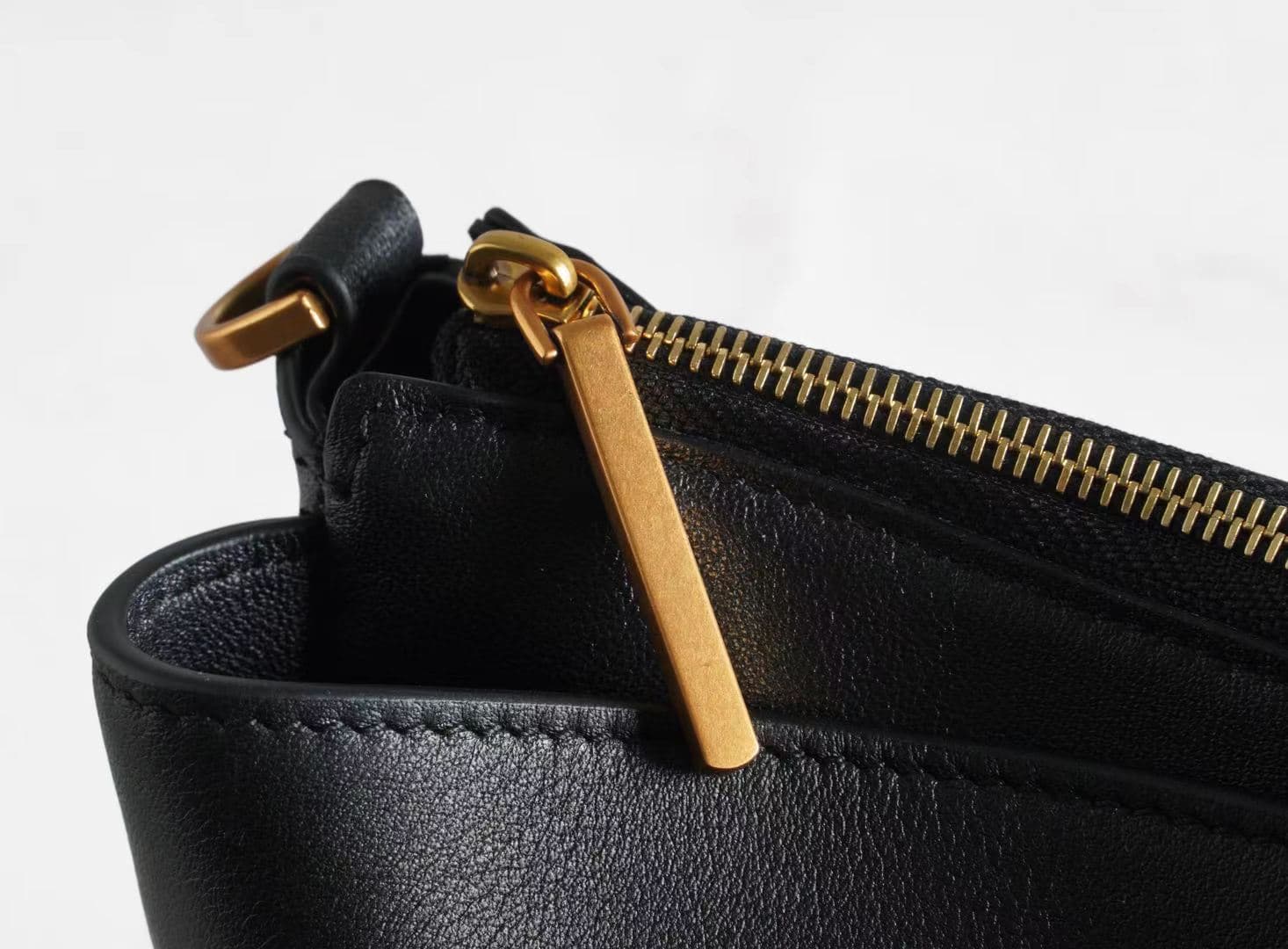 black-leather-mini-shoulder-bag - 5