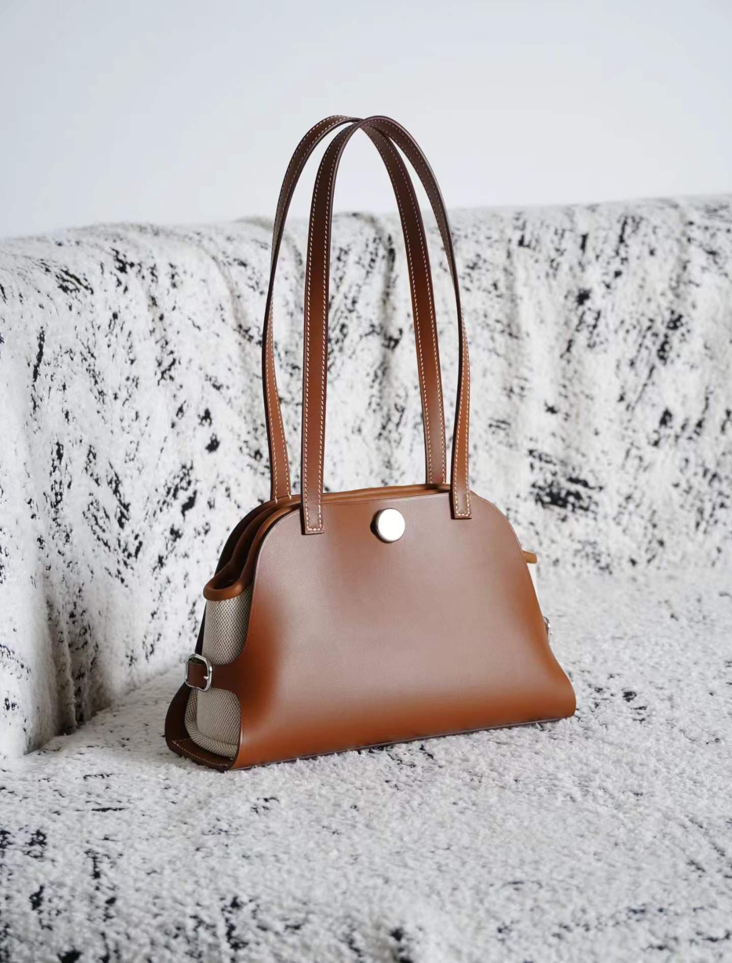 hunter leather top handle handbag luxury design - 2