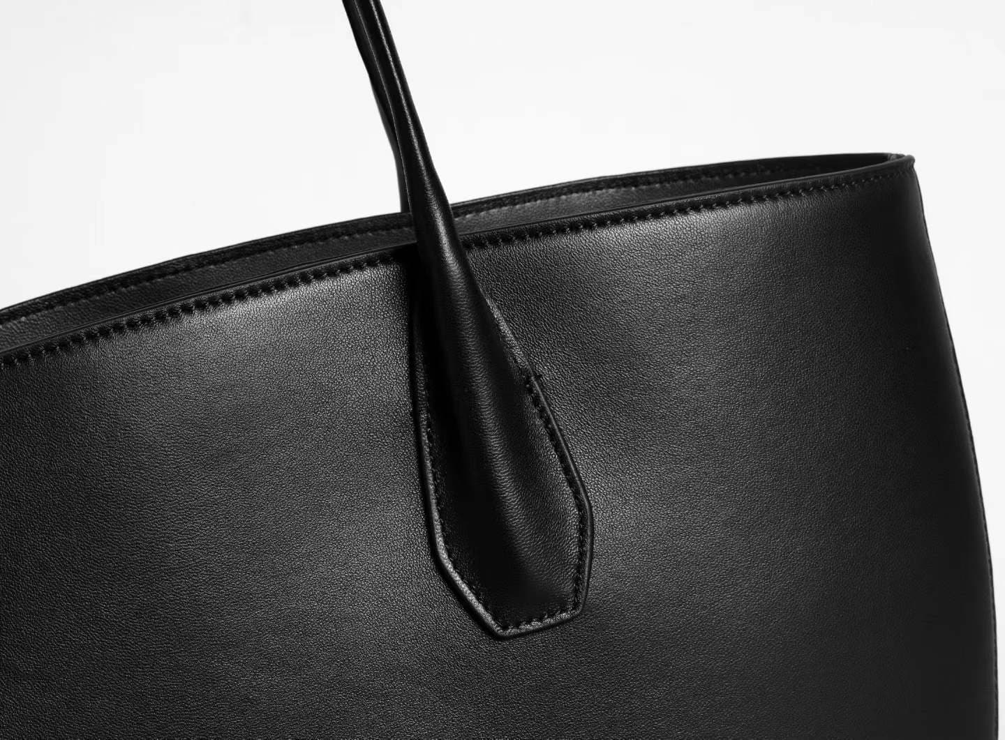 oversized curved saddle leather tote bags - 5