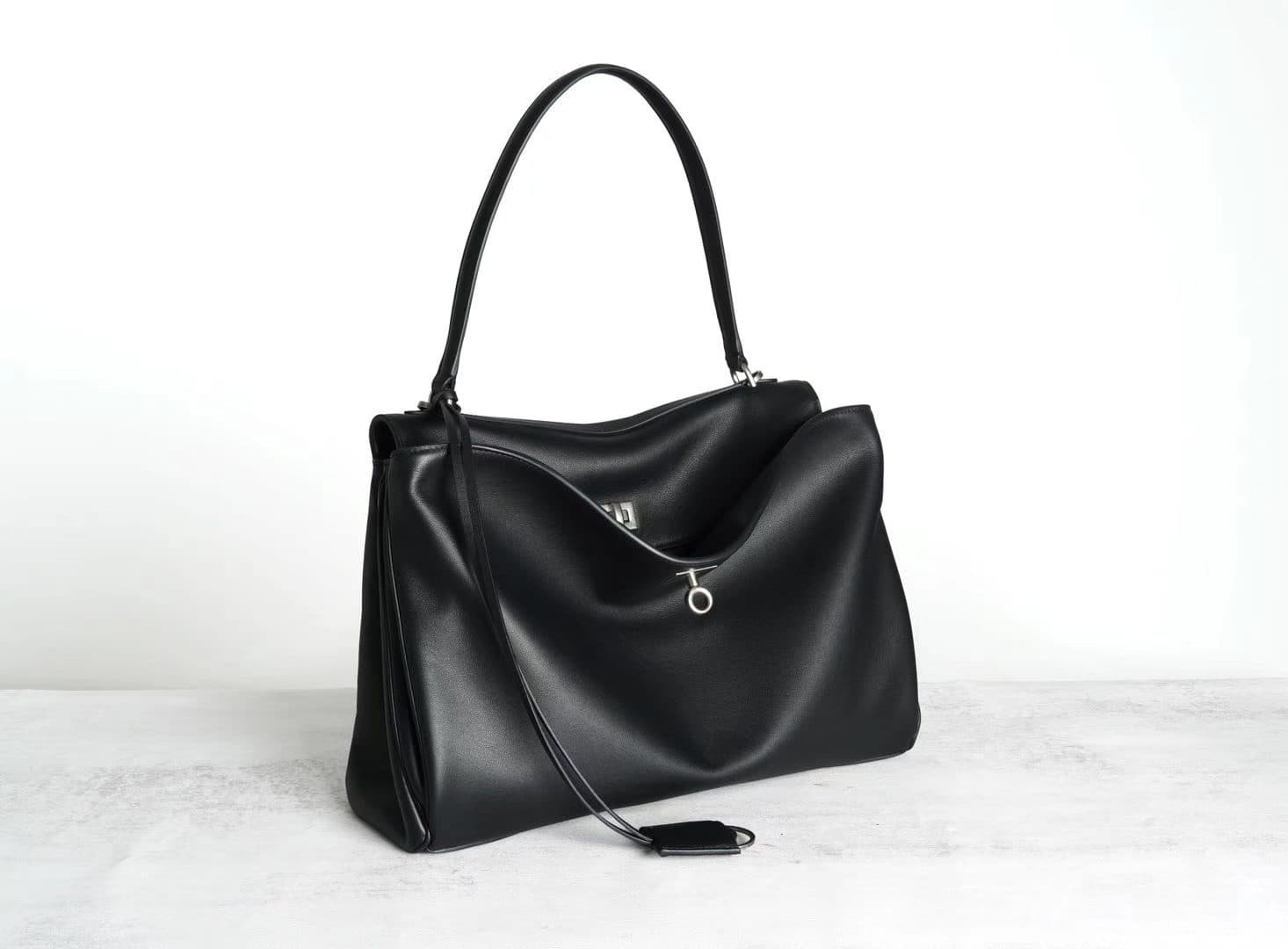 Black genuine leather tote with silver turn-lock, top handle and detachable strap - 2