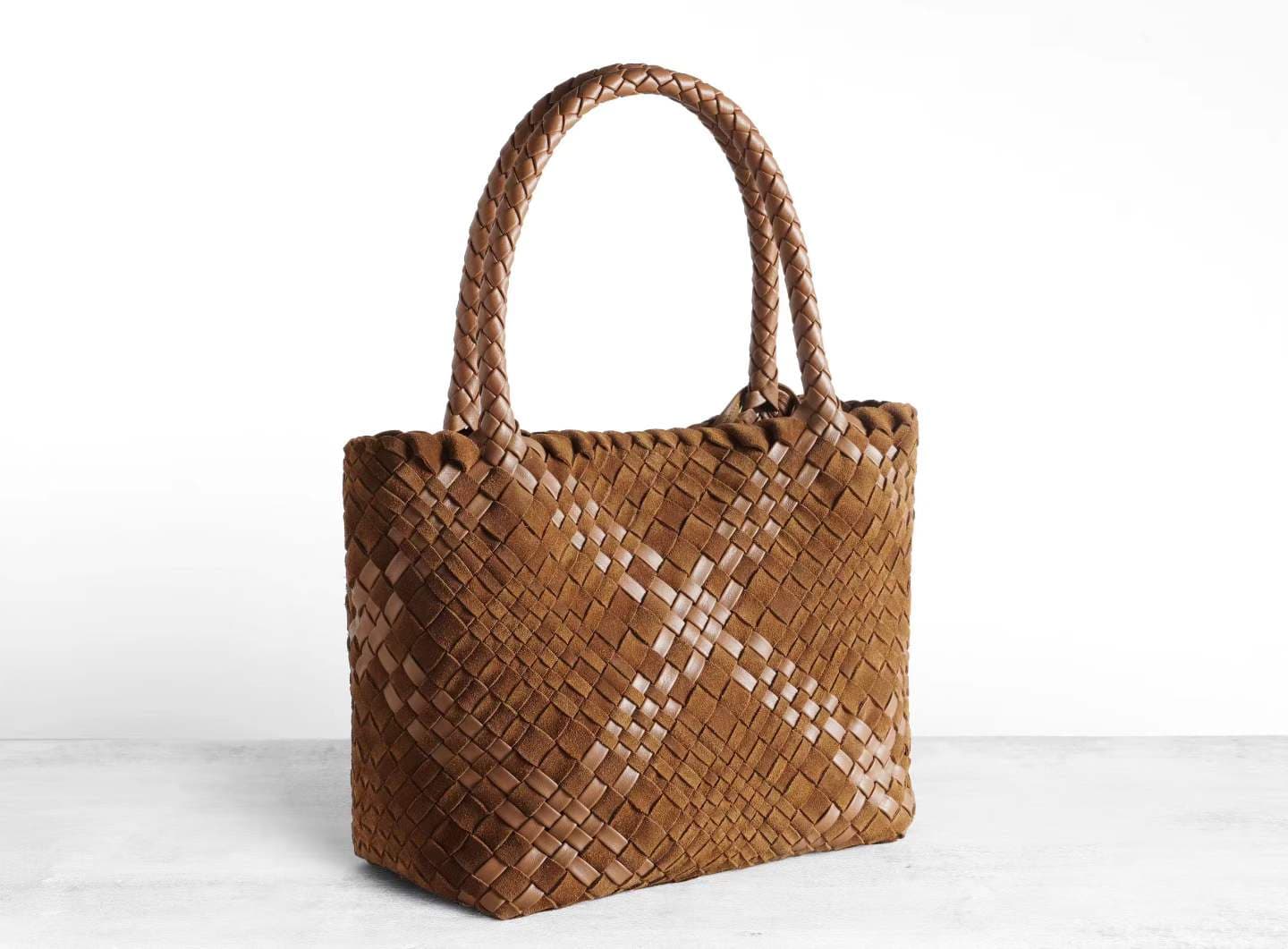 INJIN LUXURY ultra-soft black lambskin hand-woven Intrecciato tote bag with matching leather pouch - 3